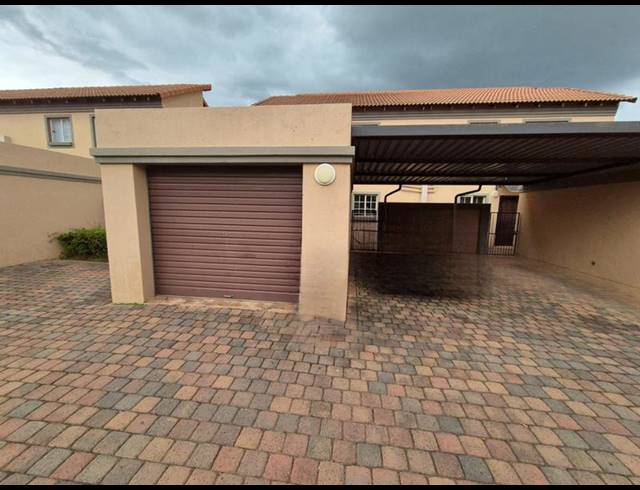 2 BEDROOM TOWNHOUSE FOR SALE IN ANNLIN